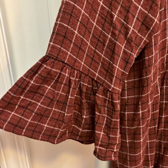 Discount Shipping Torrid, pre-owned women's dress.  Size 2 - Picture 2 of 3